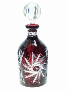 Rubinowa  kryształowa  karafka do Koniaku Młynek 