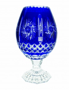 Kryształowy kobaltowy wazon na nodze Młynek Oliwka